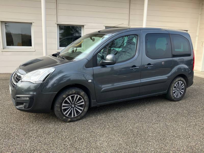 À VENDRE : Peugeot Partner Tepee décaissé (aménagé TPMR)